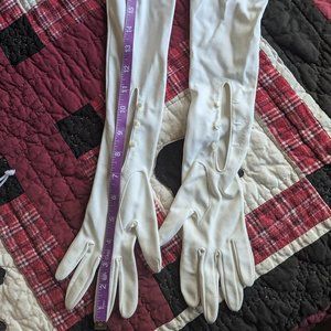 Vintage Evening Opera DAR 23 ish inches GLOVES PEARL BUTTONS  White